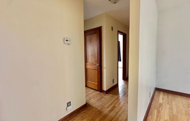 2 beds, 1 bath, $1,225, Unit Lower