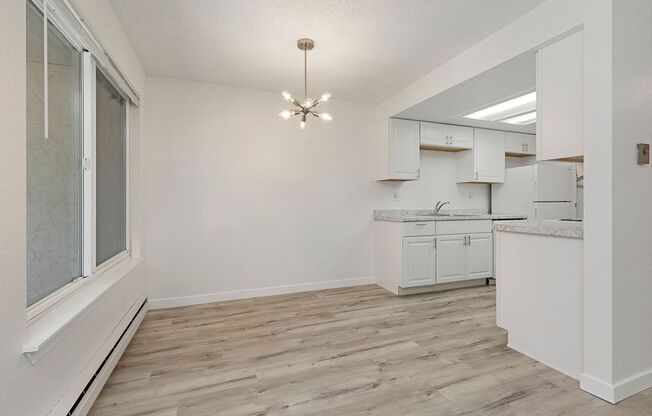 1 bed, 1 bath, 638 sqft, $1,395, Unit 33