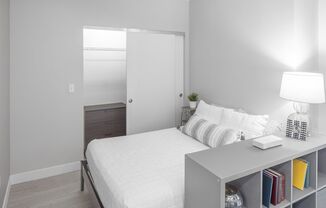 Studio, 1 bath, 412 sqft, $1,240, Unit 211