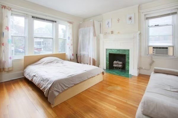 6 RADCLIFFE RD