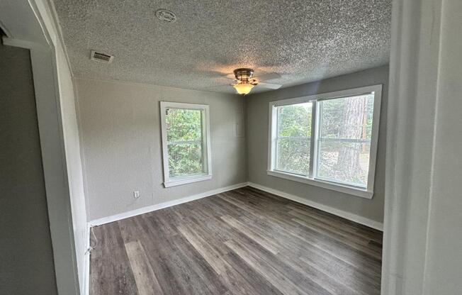 4611 BRADSHAW
