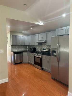 3 beds, 2 baths, $3,200