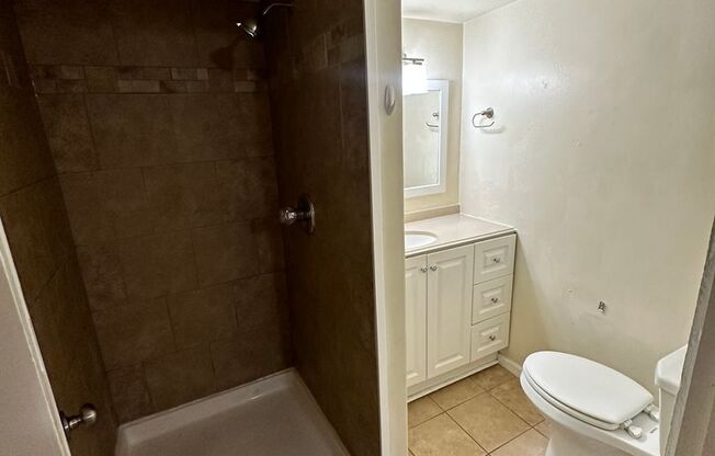 Studio, 1 bath, $1,250, Unit 7