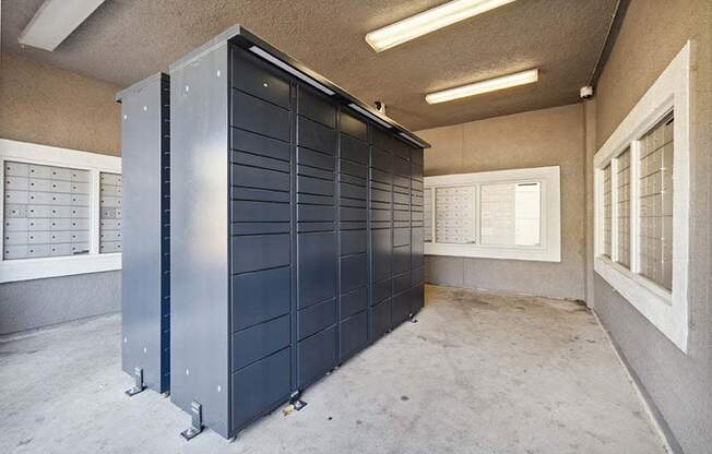 Amazon package center