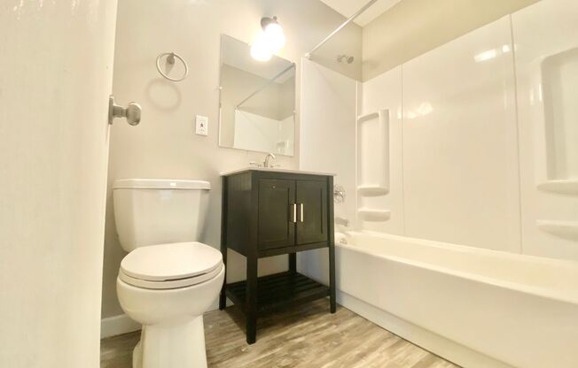 1 bed, 1 bath, 552 sqft, $1,645, Unit 103