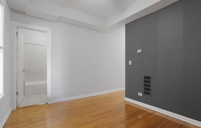 1 bed, 1 bath, 409 sqft, $1,675, Unit 7445-212