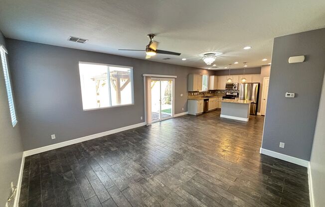 Beautiful 4Bed/3Bath/2Car Residence located in Providence
