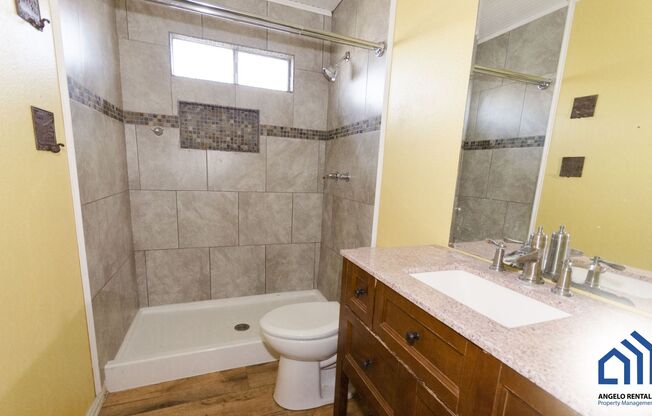 Updated 3 bedroom 2 bath home, DO NOT MISS OUT!!!