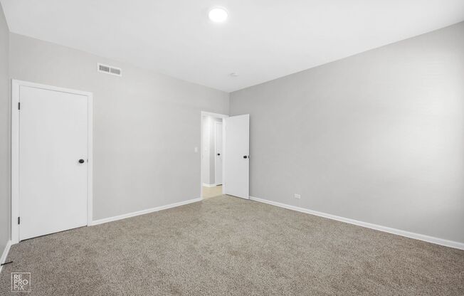 5047 S Champlain