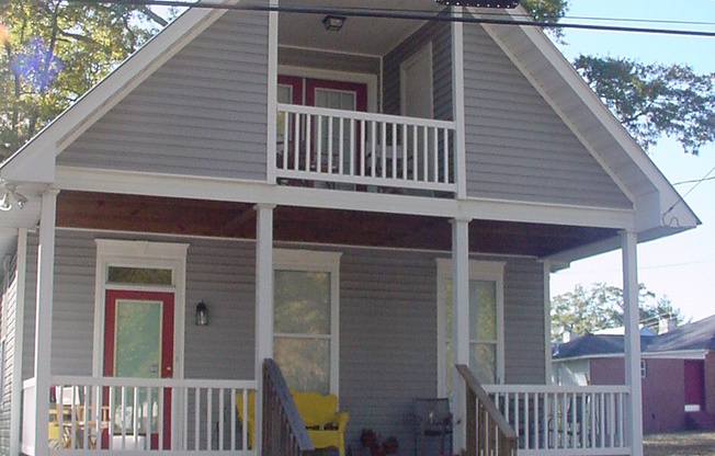 Large 4 Bedroom Home, so close to campus!