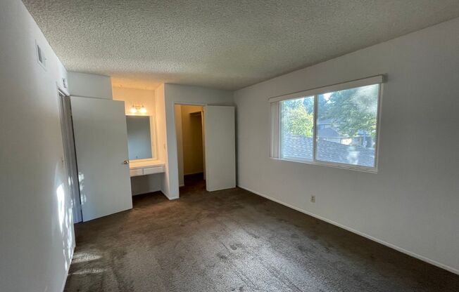 2 beds, 1 bath, $2,500