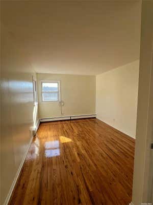 2 beds, 1 bath, $2,700, Unit 2