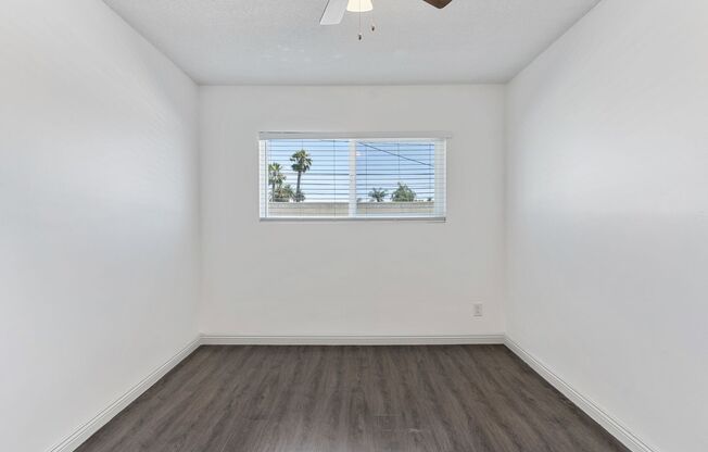 2 beds, 1 bath, 733 sqft, $2,195, Unit 07