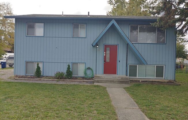 4 Bedroom, 2 Bath Home Central Coeur d'Alene