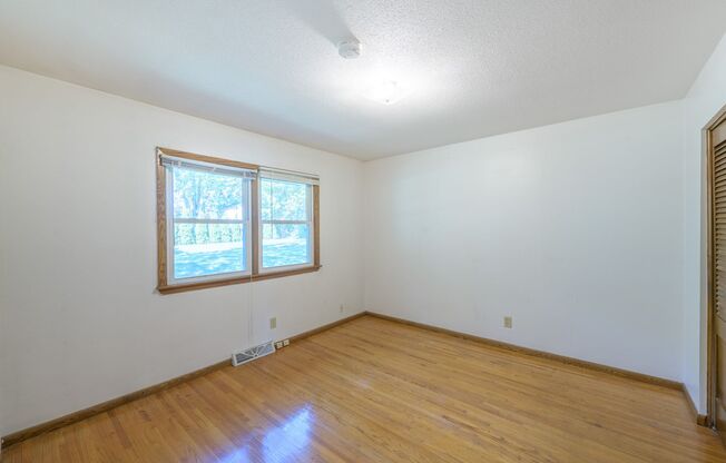 2 beds, 1 bath, $1,800