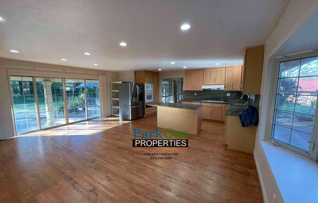 Private Spacious House in Walnut Creek Available Now!