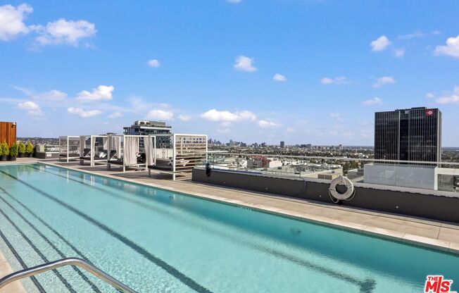 1 bed, 2 baths, 1,270 sqft, $5,700, Unit 5J