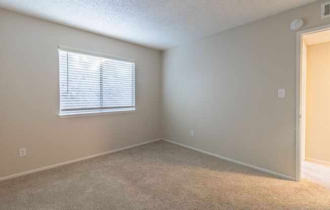 3 beds, 1.5 baths, 1,025 sqft, $2,275, Unit 490004
