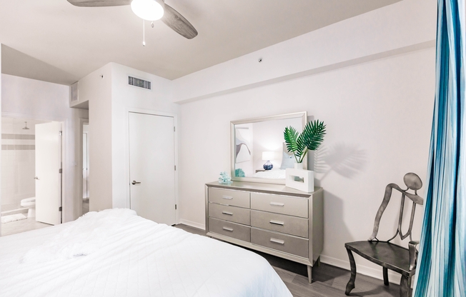 2 beds, 2 baths, 1,100 sqft, $3,285