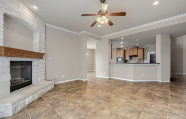 321 GRAFTON LN