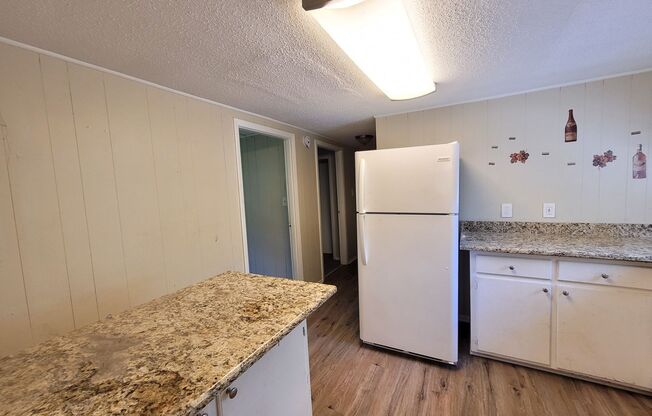 4 beds, 1 bath, $1,195