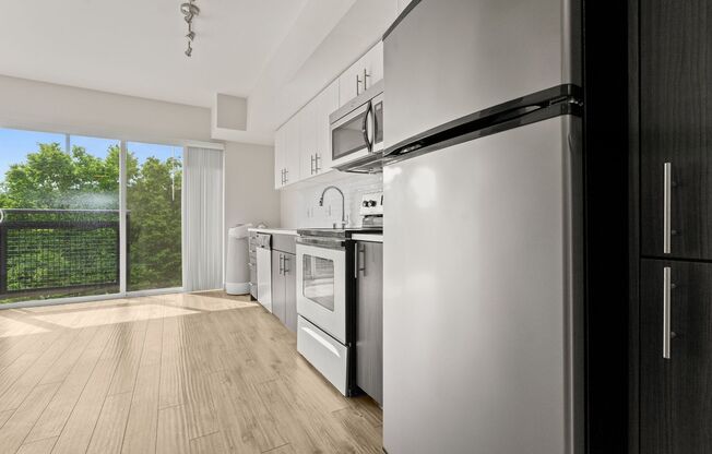 1 bed, 1 bath, 498 sqft, $1,750, Unit 320