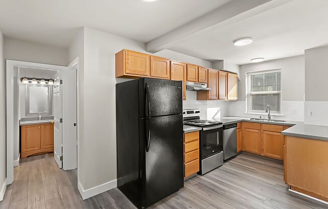 1 bed, 1 bath, 400 sqft, $1,355, Unit 11