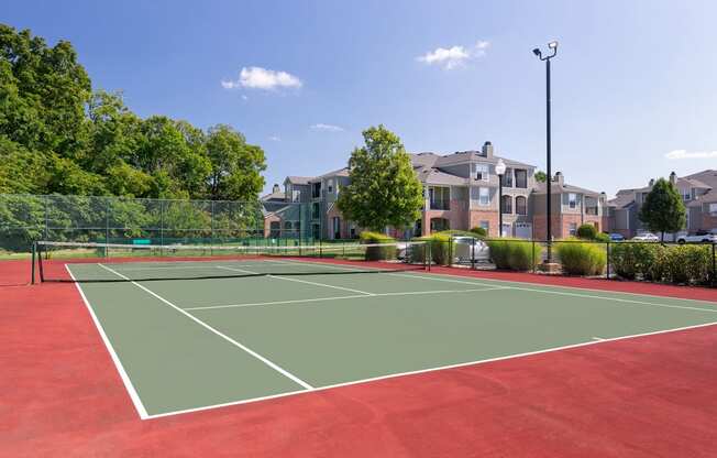 Lantern Woods Apartments - Lighted tennis court