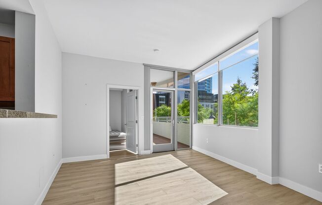 Great 2-Bedroom w/ Wraparound Patio at Petco Park