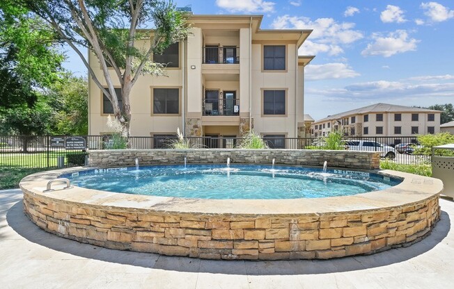 Hot Tub at The Canyons Apartments, Fort Worth, Texas