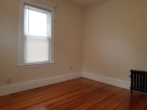 2 beds, 1 bath, 850 sqft, $1,600, Unit 2