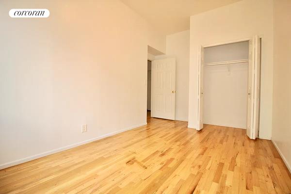 3 beds, 1.5 baths, 1,100 sqft, $3,900, Unit 3K