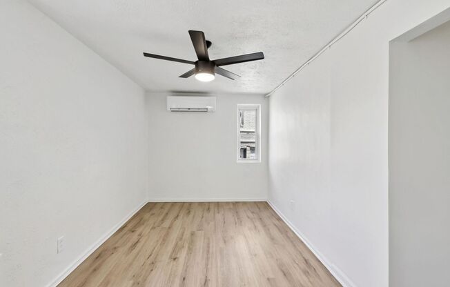 1 bed, 1 bath, 575 sqft, $995, Unit 124