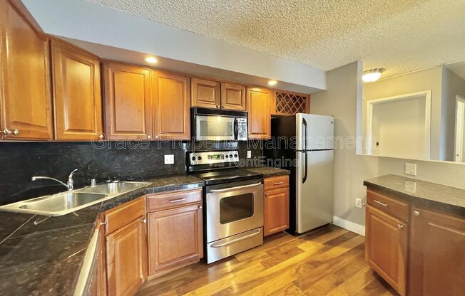 2 beds, 2 baths, 873 sqft, $1,725, Unit 106