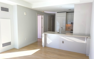 1 bed, 1 bath, 646 sqft, $5,000, Unit 919