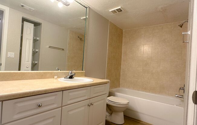 Venetian Place - 416