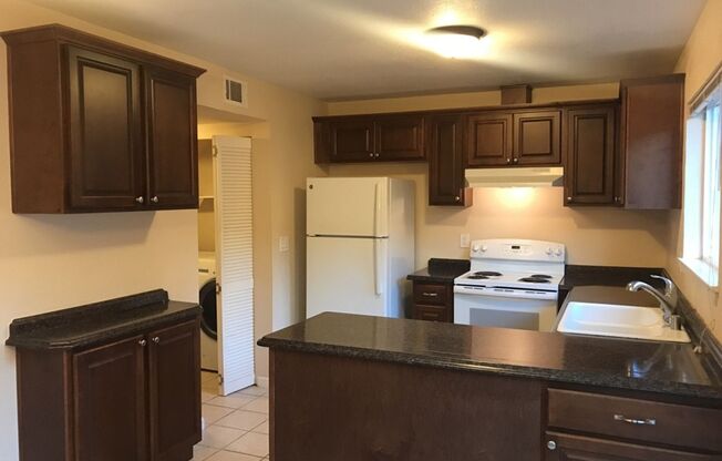 3 Bedroom 1.5 bath in Covell Commons HOA in Davis