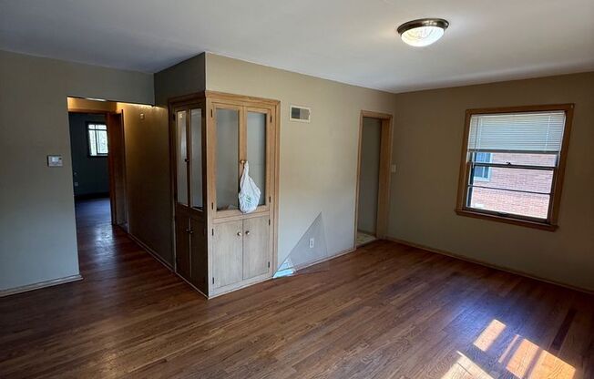 3309 N Dousman