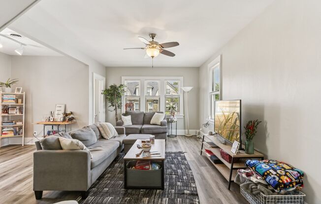 1817 N Humboldt