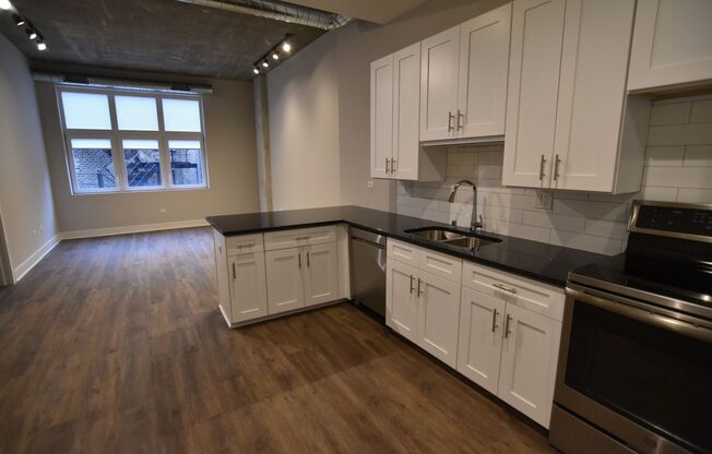 1 bed, 1 bath, 711 sqft, $2,900, Unit 3833-520