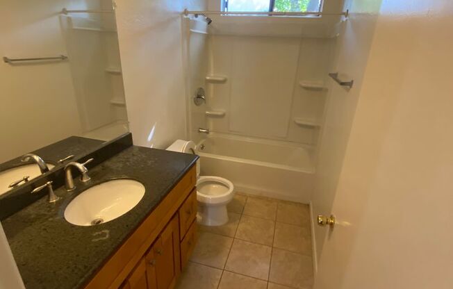 2 beds, 2 baths, $2,670, Unit E