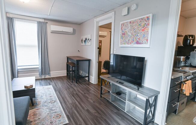1 bed, 1 bath, 600 sqft, $995, Unit Apt 25