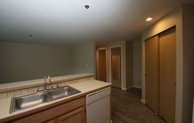 Studio, 1 bath, 452 sqft, $1,450, Unit 209