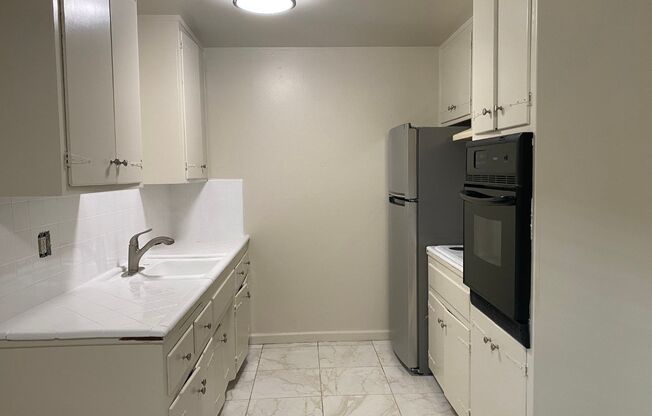 Updated 2 Bedroom 2 Bathroom Apartment with Den/Office in West San Jose
