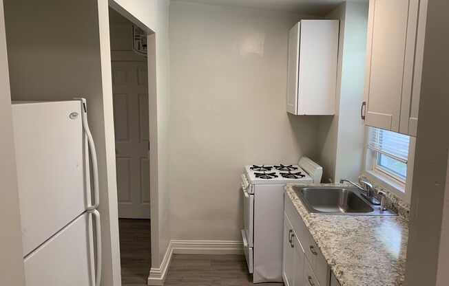 2 beds, 1 bath, 800 sqft, $1,399