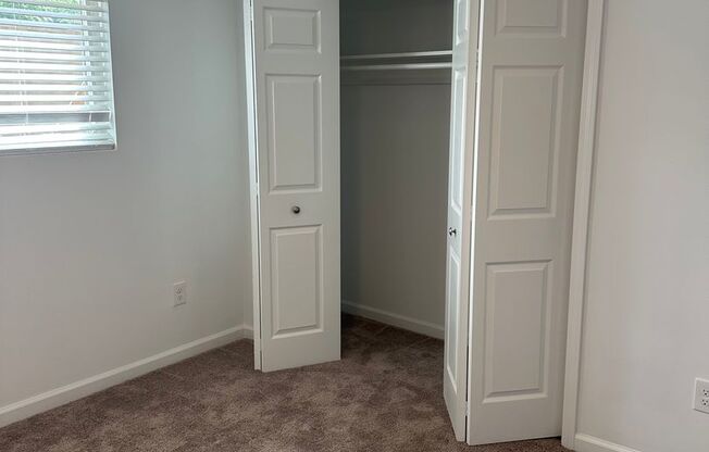 3 beds, 2 baths, 1,200 sqft, $2,295
