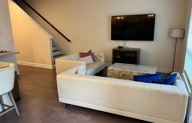 115 N Arrawana Ave #7