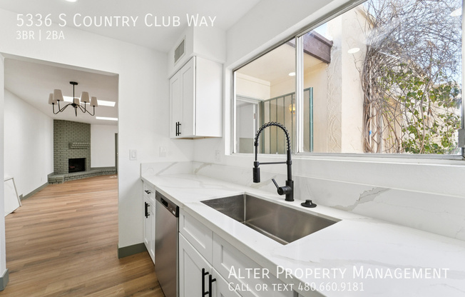 5336 S COUNTRY CLUB WAY