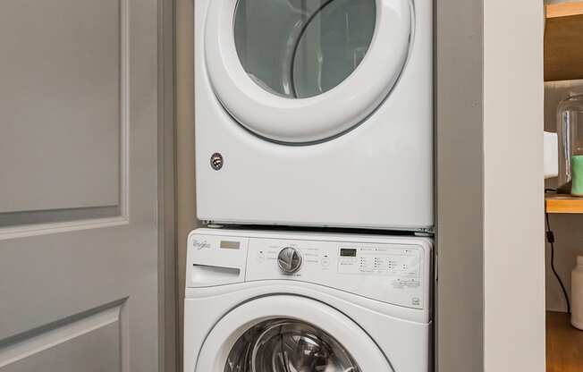 Full Size Washer/Dryer Included