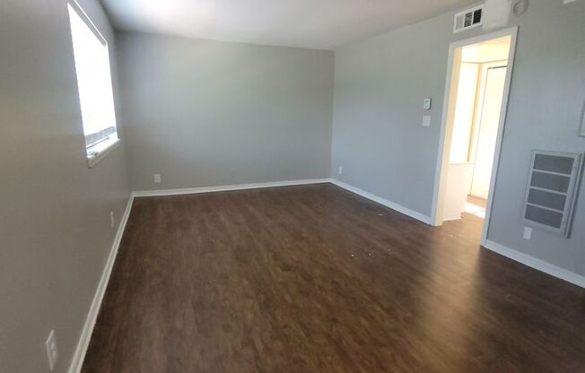 Studio, 1 bath, $850, Unit 210